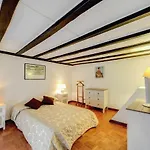 (120 m²), 2 Schlafzimmer und 1 eigene Badezimmer in Navona